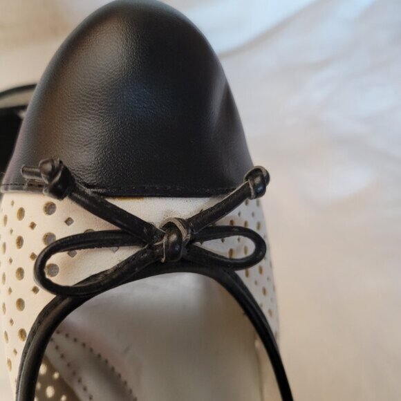 Women's Shoes Comfort Plus Predictions heels black white w/bow sz 7 1/2 Wide - Picture 9 of 10